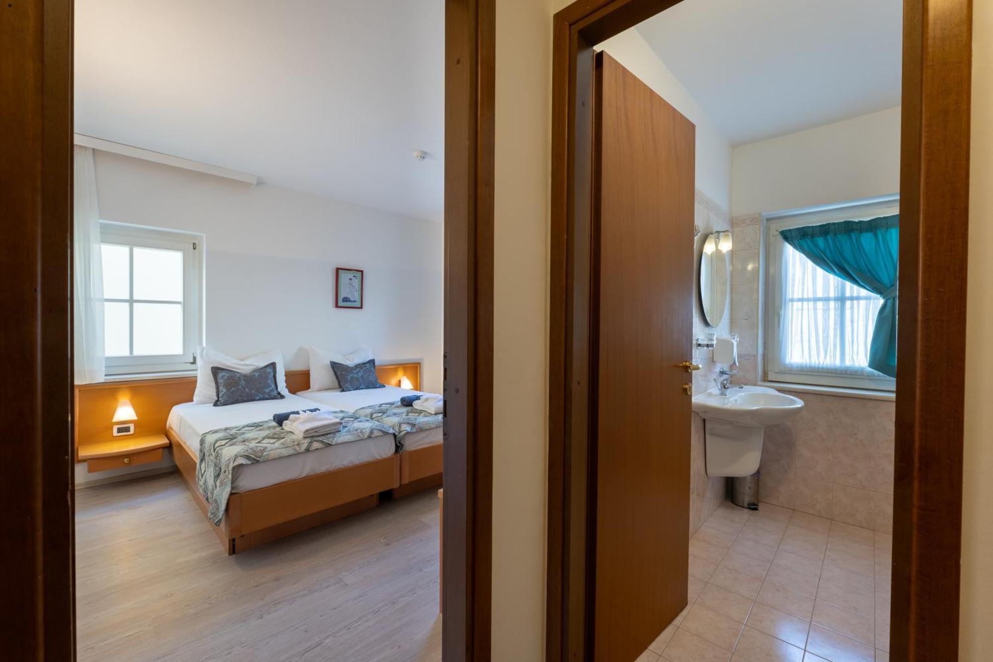 Villa Fontana Trogir Ngoại thất bức ảnh