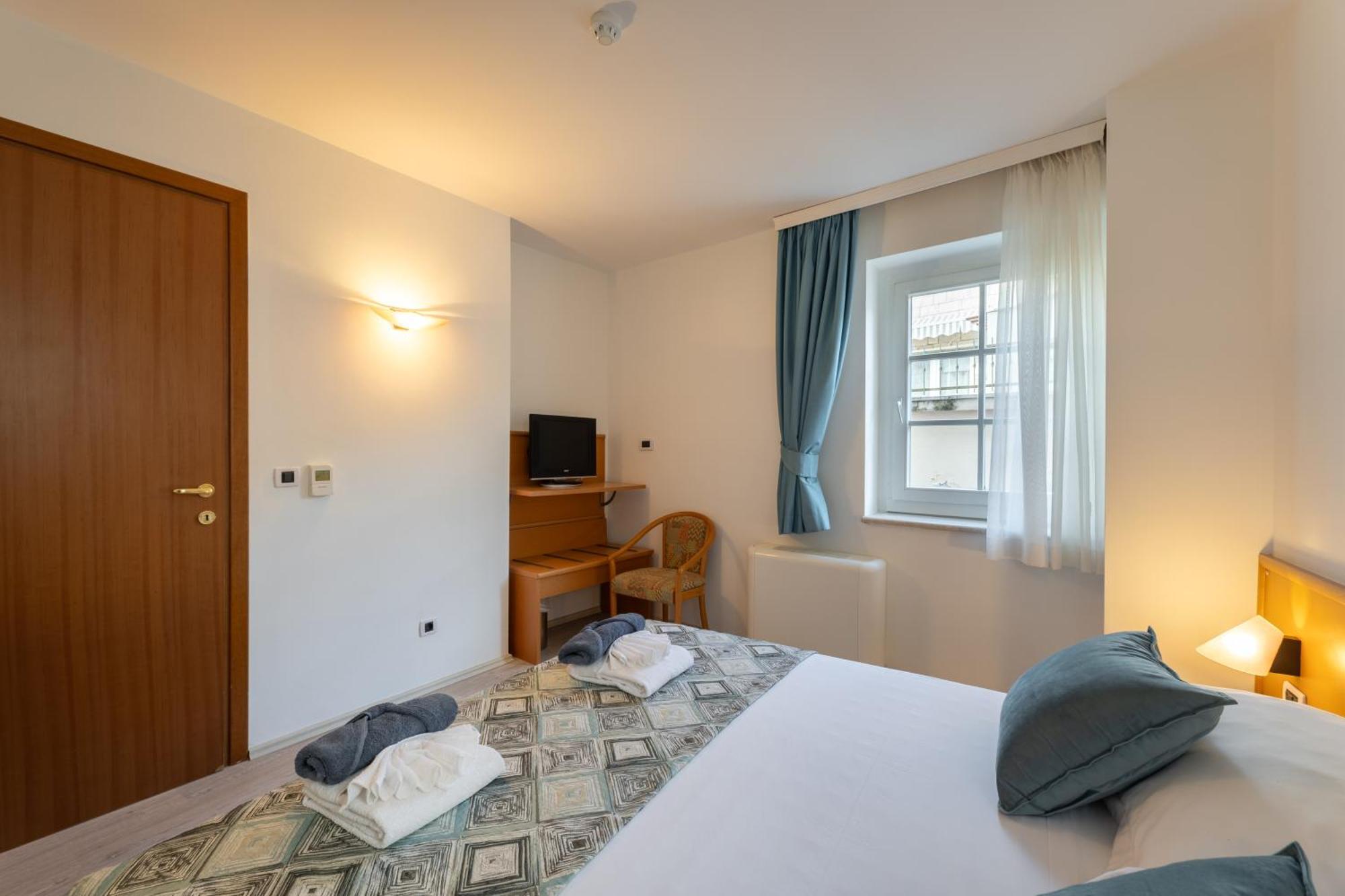 Villa Fontana Trogir Ngoại thất bức ảnh